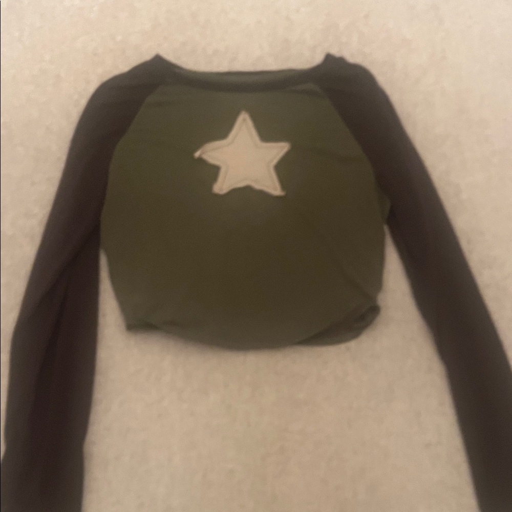 ROMWE Olive Green and Black Star Patch Top